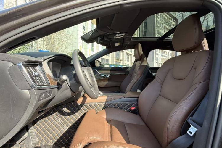 Used Volvo S90 2022 B5 Zhiyuan Luxury Edition