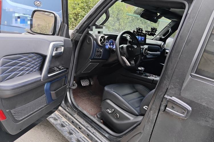 Used BAIC Off-Road BJ40 2021 2.0D Automatic Four-Wheel Drive Blade Hero Edition Adventurer Type Driver Seat