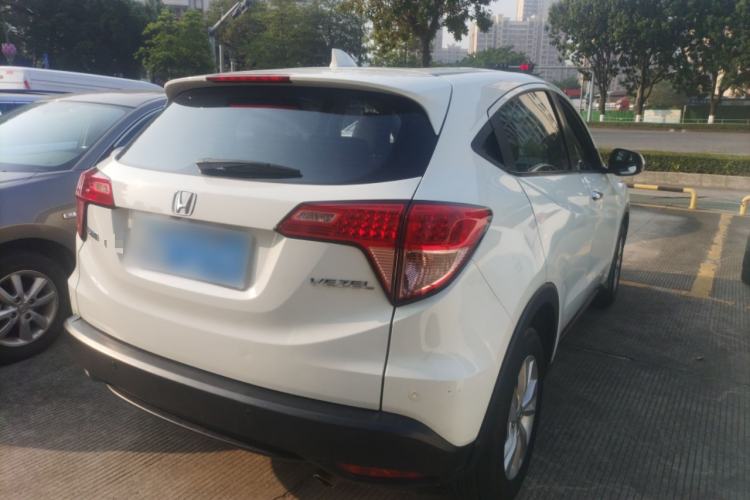 Used Honda Vezel 2016 1.8L CVT Front-Wheel Drive Pioneer Edition