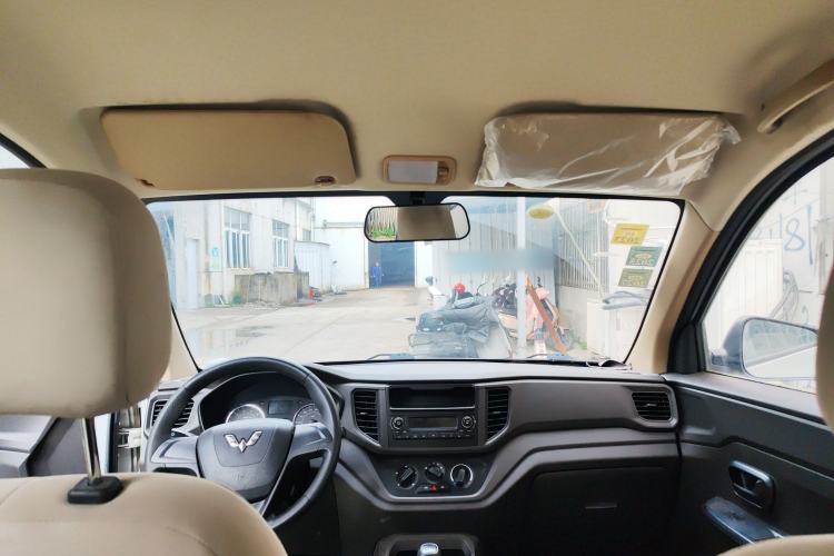 Used Wuling Hongguang V 2019 1.5L Base Version China VI LAR