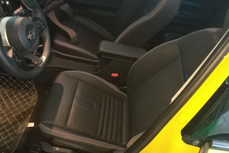 Used MINI 2025 1.5T COOPER Classic Edition Five-Door Version Left Front Seat