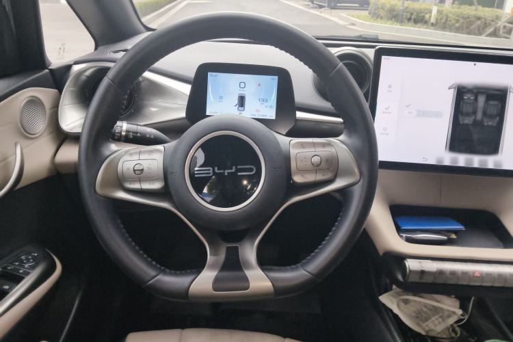 Used BYD Dolphin 2023 420 km Fashion Edition
