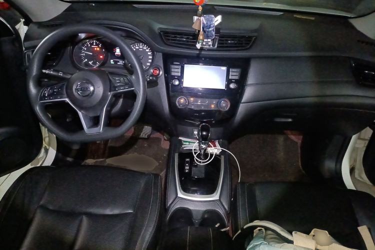 Used Nissan X-Trail 2017 2.0L CVT Comfort Edition 2WD Center Console