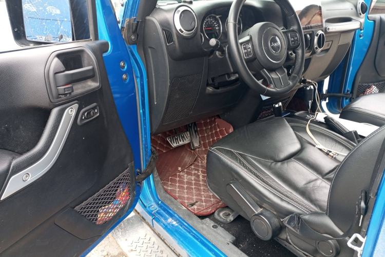 Used Jeep Wrangler 2015 3.0L Sahara Four-Door Edition