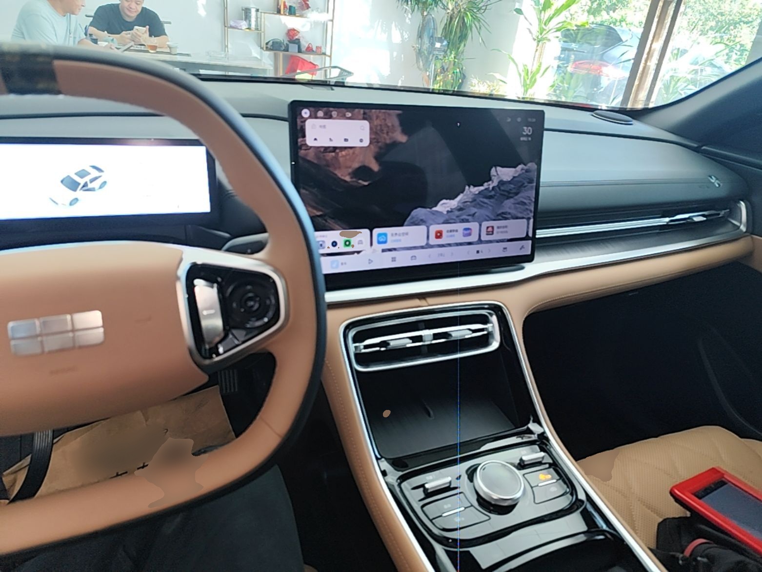 Geely Galaxy A7 2025 Model EM-i 70km Luxury Edition — снимка 12