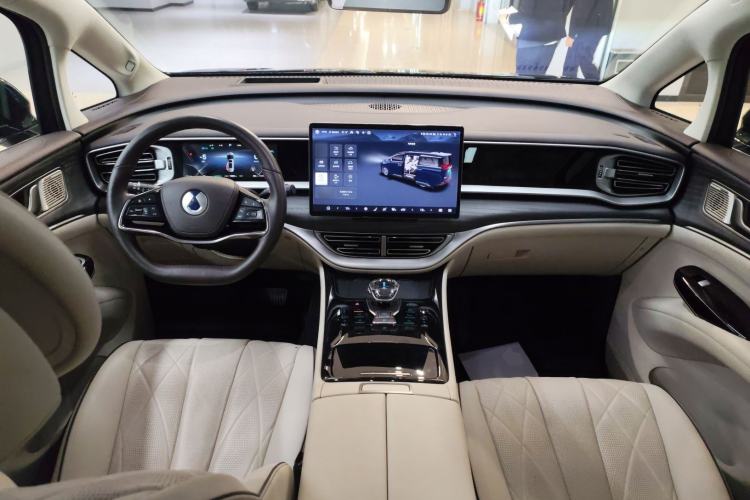 Used Denza D9 2024 DM-i 980 Four-Wheel Drive Flagship Model