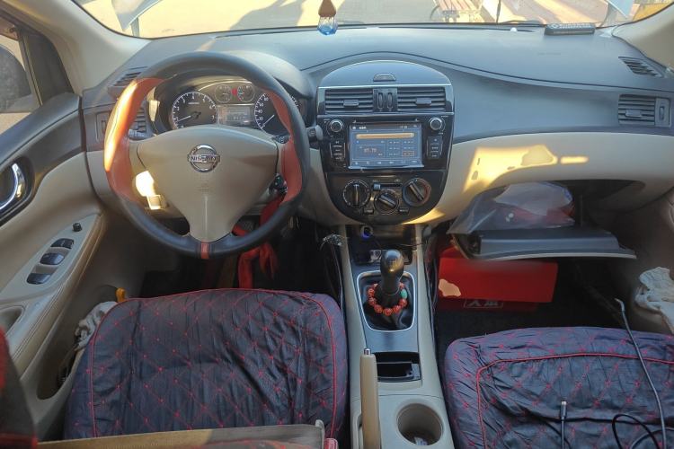 Used Nissan Tiida 2011 1.6L Manual Comfort Edition
