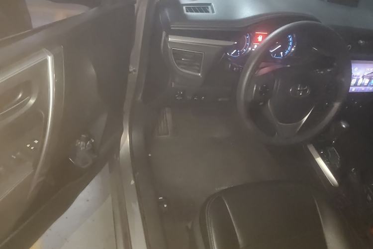 Used Toyota Corolla 2017 1.2T CVT GL-i
