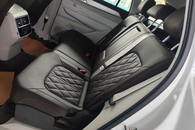 Used Volkswagen Tavendor 2024 380TSI All-Wheel Drive R-Line Cruise Edition Left Rear Seat