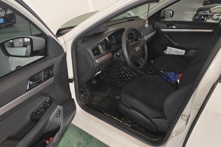 Used Volkswagen Lavida 2017 1.6L Manual Fashion Edition
