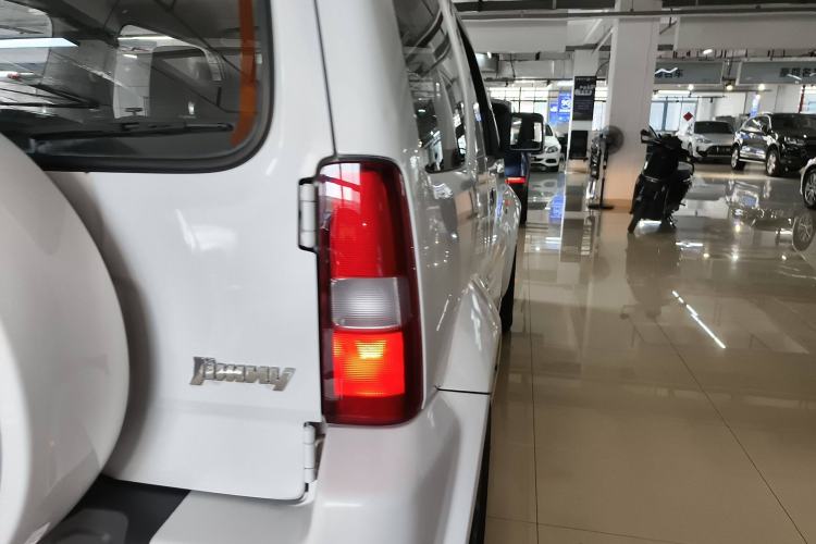 Used Suzuki Jimny 2015 1.3L AT JLX Navigation Edition