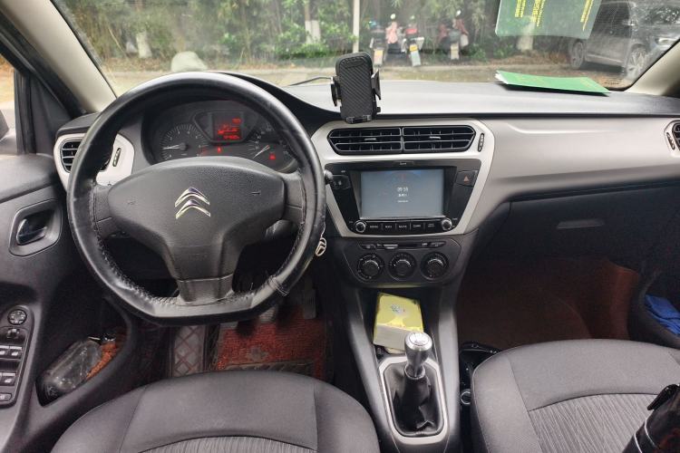 Used Citroen Elysee 2014 1.6L Manual Fashion Edition Center Console