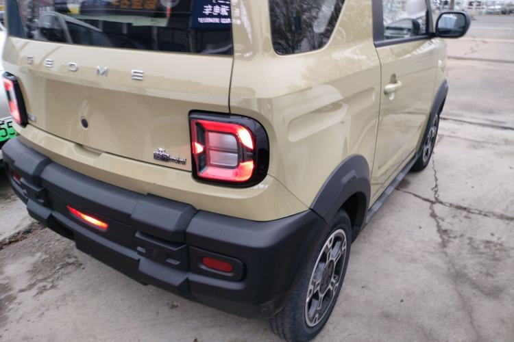 Used Geely Galaxy Panda 2024 200km Panda Rider Right Rear Taillight