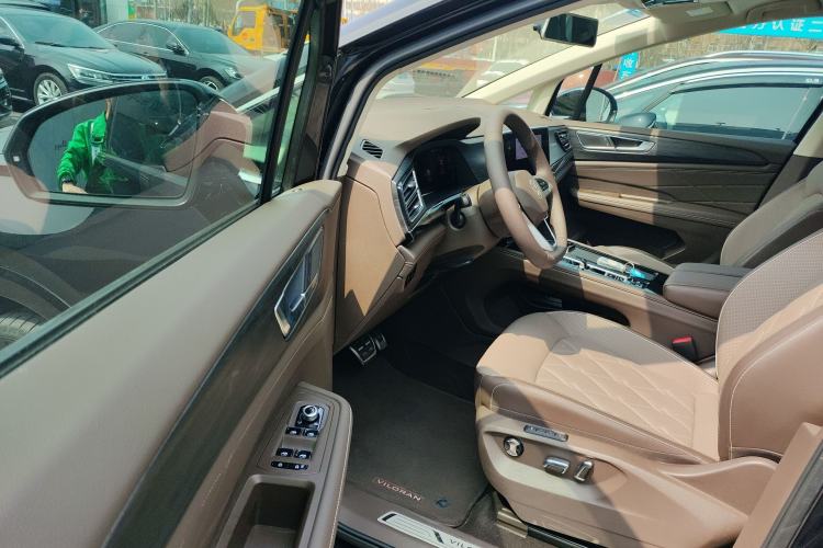 Used Volkswagen Viloran 2024 380TSI Premium Edition Driver Seat