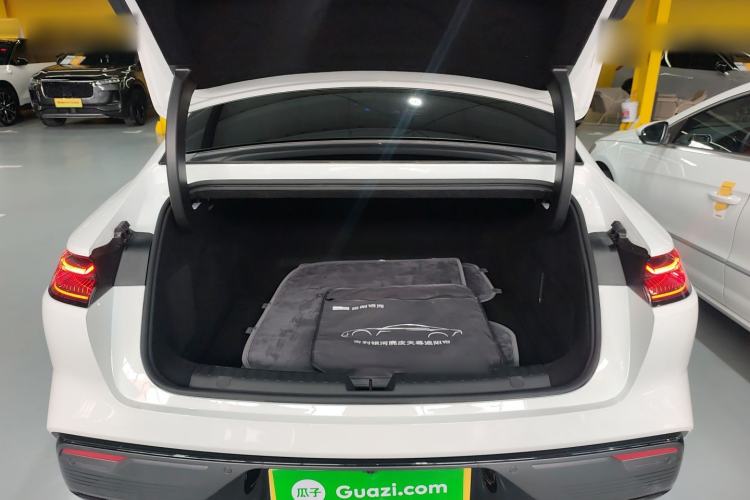 Used Geely Galaxy 8 2025 130km EM-P Starship Edition Trunk