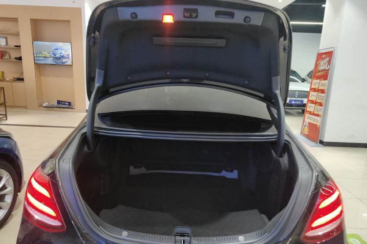 Used Mercedes-Benz E-Class 2019 Restyled E 300 L Sporty and Stylish Edition
