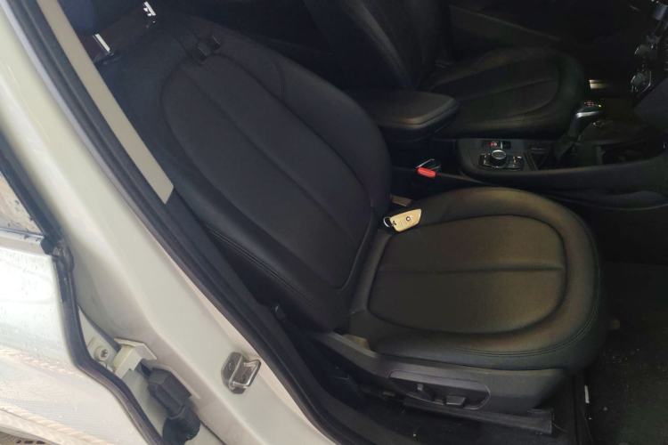 Used BMW X1 2016 sDrive18Li Fashion Model Right Front Seat