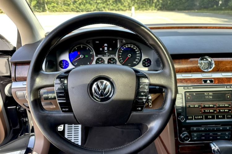 Used Volkswagen Phaeton 2015 3.0L Smart Edition
