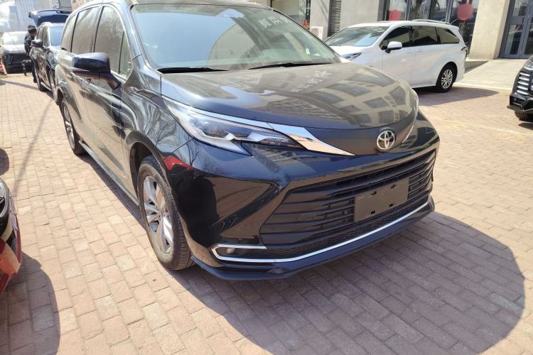Used Toyota SIENNA 2024 2.5L Hybrid Comfort Edition Exterior 2