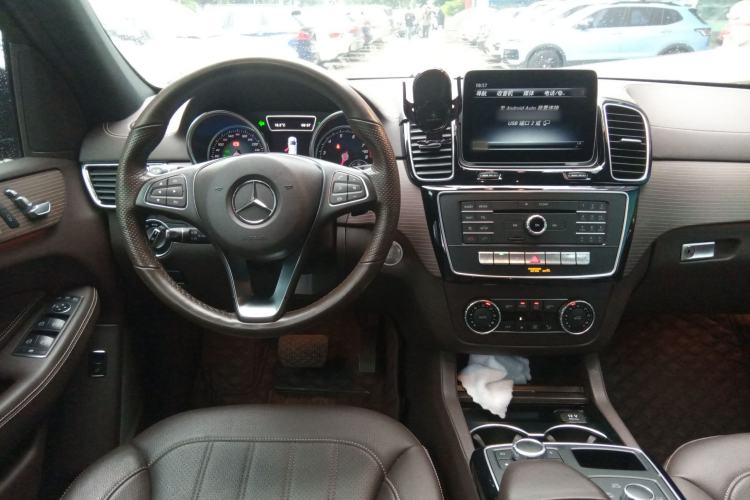 Used Mercedes-Benz GLE 2018 GLE 320 4MATIC Dynamic Edition Collector's Edition Steering Wheel