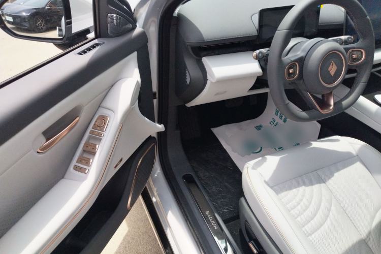 Used Baojun Enjoy 2025 Plug-in Hybrid 140km Standard Version