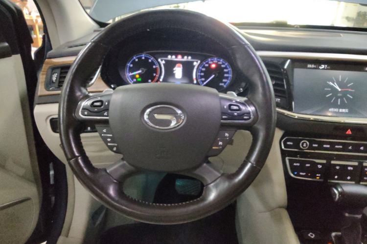 Used GAC Trumpchi GS8 2017 320T Two-Wheel Drive Luxury Smart Connectivity Version (7 Seats)
