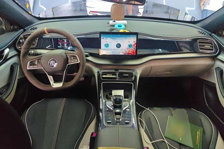 Used BYD Qin PLUS 2021 DM-i 120KM Prestige Model Center Console