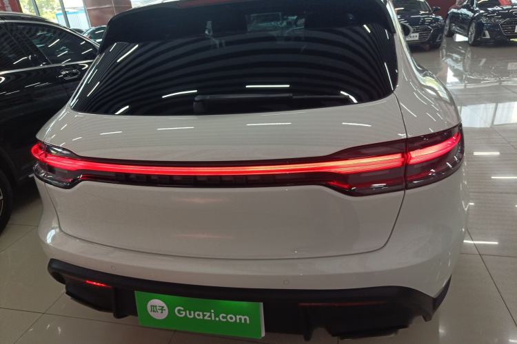 Used Porsche Macan 2022 Macan 2.0T Rear