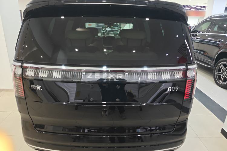 Used Zeekr 009 2022 Revised WE Version Exterior 4