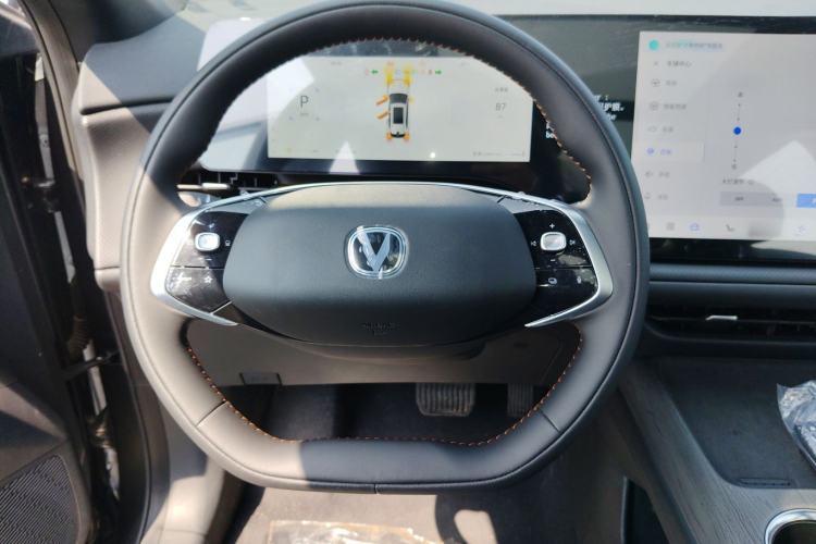 Used CHANGAN CS75 PLUS 2025 4th Generation UItra 2.0T New Blue Whale – Smart & Powerful Version