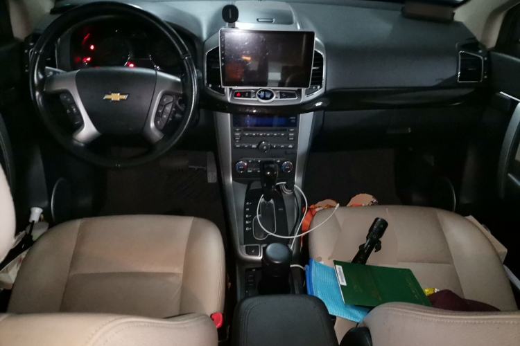 Used Chevrolet Captiva 2015 2.4L 4x4 Flagship Edition 7-Seater