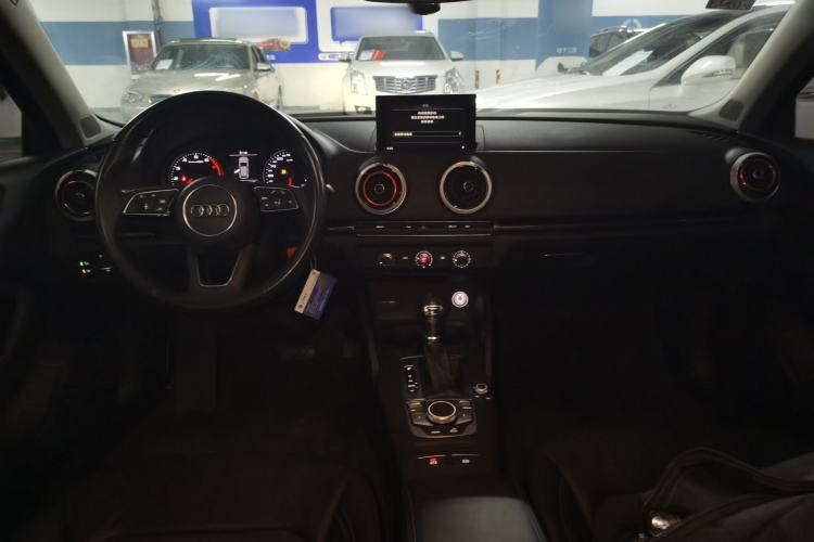 Used Audi A3 2018 30th Anniversary Edition Sportback 35 TFSI Fashion Model
