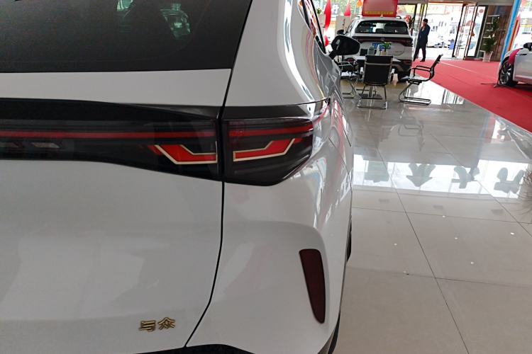 Used Volkswagen ID.UNYX 2024 Pro Long-Range Version Exterior 3