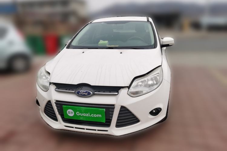 Used Ford Focus 2012 Sedan 1.6L Manual Comfort Model
