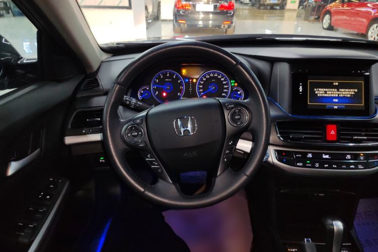 Used Honda Crosstour 2014 2.4L Luxury Edition