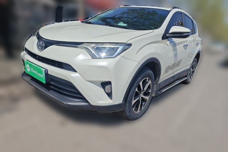Used Toyota RAV4 2019 2.0L CVT Two-Wheel Drive Luxury Version China VI Standard