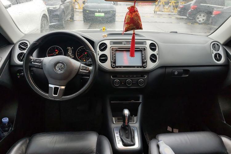Used Volkswagen Tiguan 2015 1.8TSI Automatic Two-Wheel Drive Comfort Edition Center Console