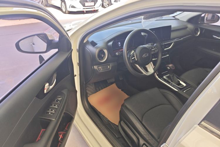 Used Kia K3 2020 1.5L CVT Fashion Edition Driver Seat