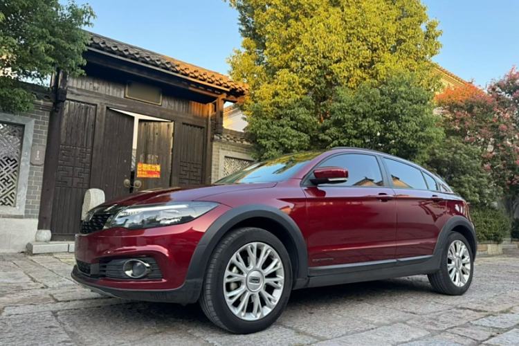 Used Qoros 3 2016 Urban SUV 1.6T Automatic ZhiKu Model