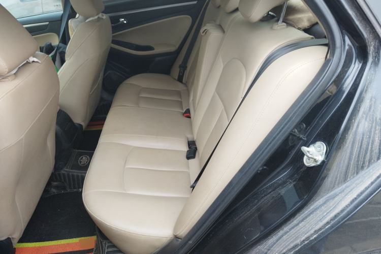 Used Bestune B70 2014 2.0L automatic luxury version Left Rear Seat