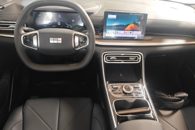 Used Geely Galaxy Stellar 6 2026 Model 60km Free-Style Edition Center Console