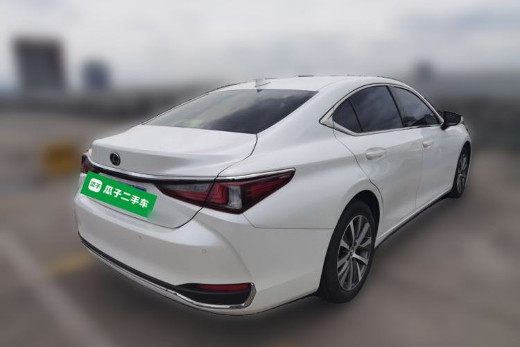 Used Lexus ES 2020 200 Excellence Edition Rear Right 45 Deg