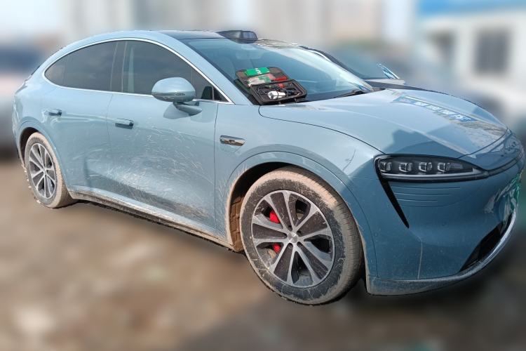 Used Hima Luxeed R7 2024 All-Electric 736 km Ultra Front Right 45 Deg