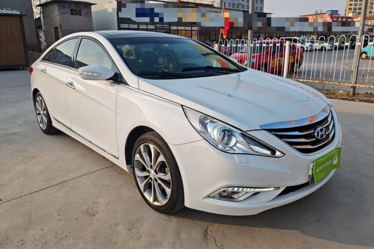 Used Hyundai Sonata 2014 2.4L Automatic Luxury Version China IV Standard Exterior 1