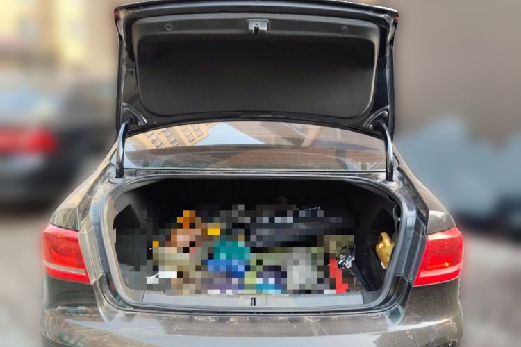 Used Volkswagen Magotan 2012 Revised Version 1.8TSI Leading Edition Trunk