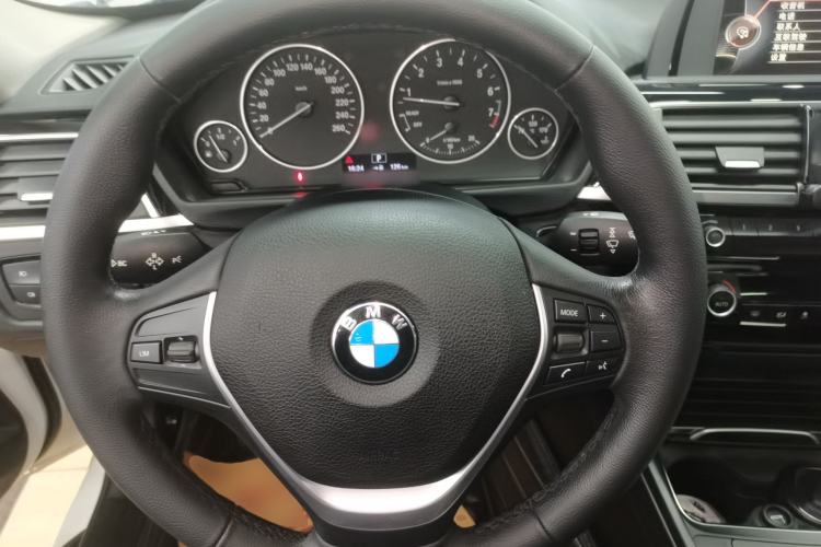 Used BMW 3 Series 2016 320Li Ambition Model
