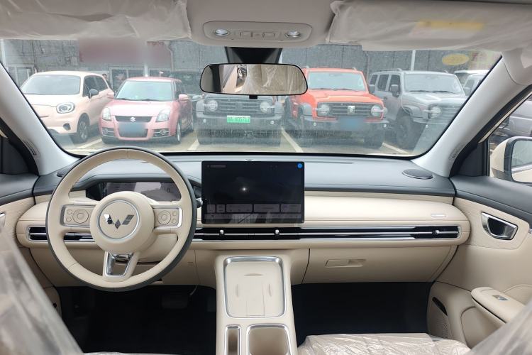 Used Wuling Bingo S 2025 Model 325km Deluxe Edition Center Console