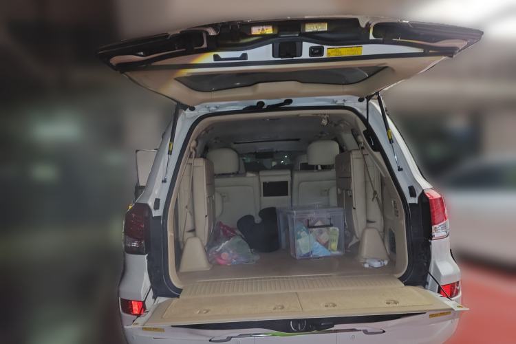 Used Lexus LX 2012 570
