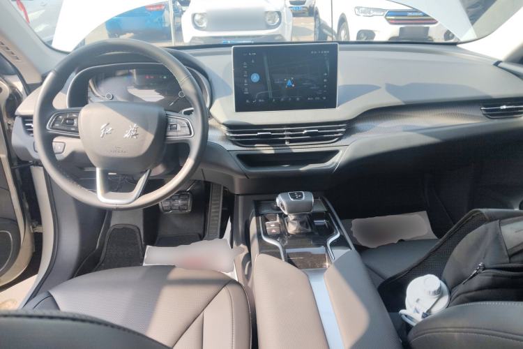 Used Hongqi E-QM5 2022 431 km Charge & Enjoy Edition Center Console