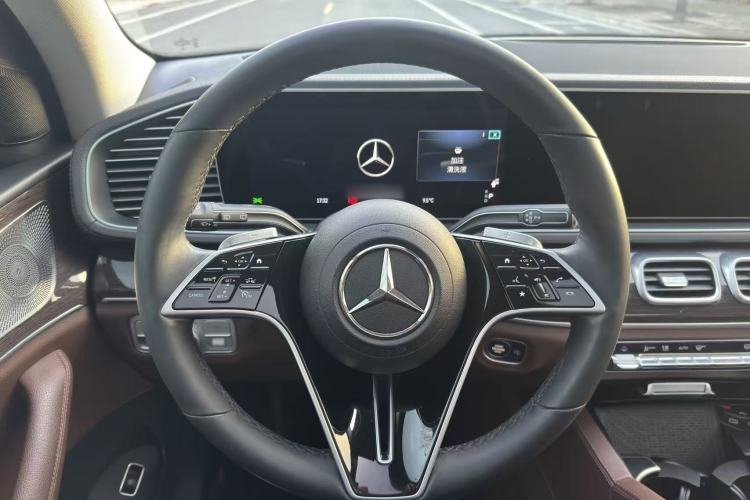 Used Mercedes-Benz GLE 2024 GLE 350 4MATIC Stylish Model Steering Wheel